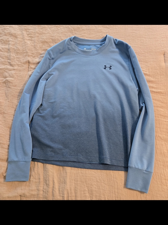 Under Armour Tops - Under Armour Light Blue to Navy Ombre Long Sleeve Crew Shirt
